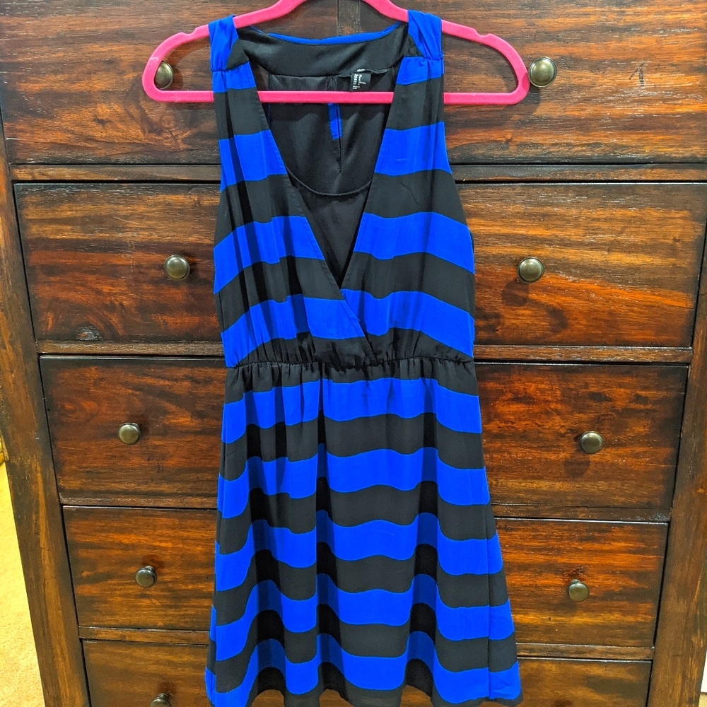 Adorable black and blue H&M dress